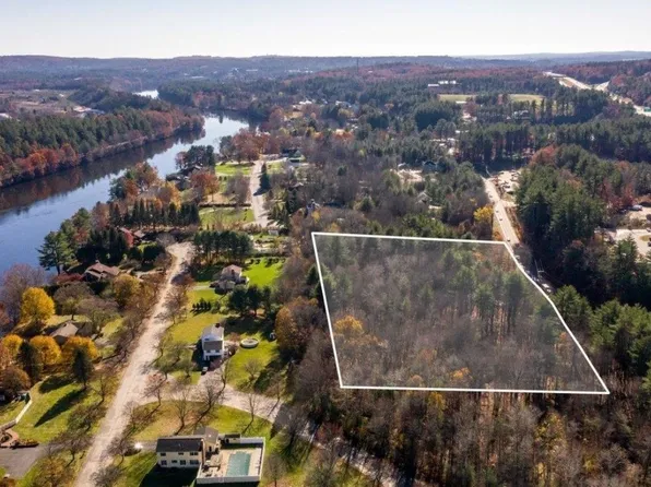 269 West River Road, Hooksett, NH 03106