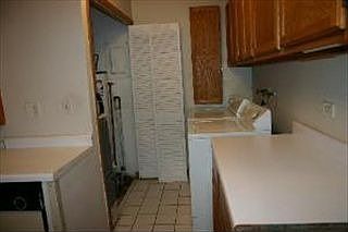 3rd image of 1247 Prairie Ave Unit A