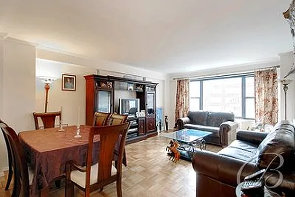 Sold by Bellmarc Realty | media 4