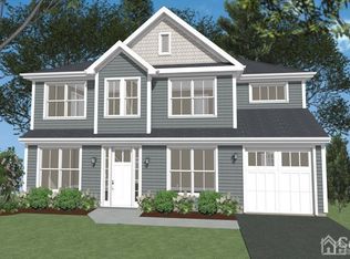 22 Lillian St, Edison, NJ 08817