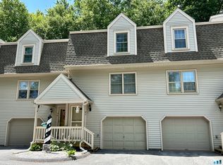 Country Living, Torrington, CT 06790