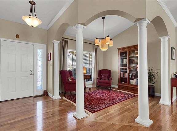 5th image of 6 Bristol Ct