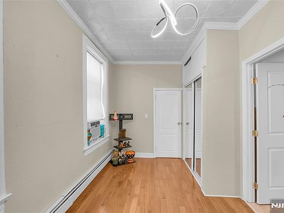 5th image of 4319 Durham Ave