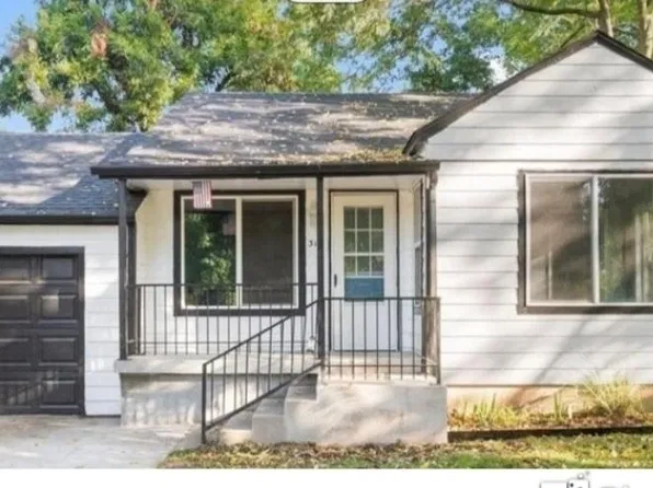 317 E Pecan St, Coweta, OK 74429
