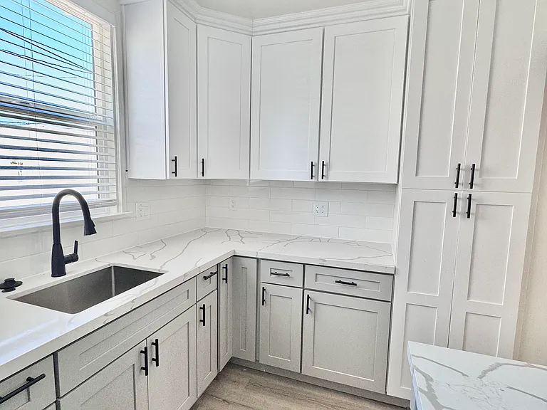 1327 Oak St #F — Photo 4