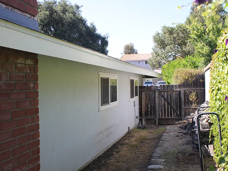 3610 Cerrito St — Photo 63