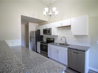 4909 Cedar Dr, West Des Moines, IA 50266