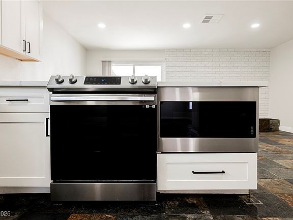 5th image of 4625 La Fonda Dr