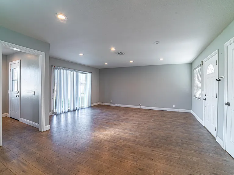 1408 N Buckingham St — Photo 5