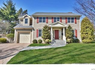 69 Middle Rd, Eastchester, NY 10709