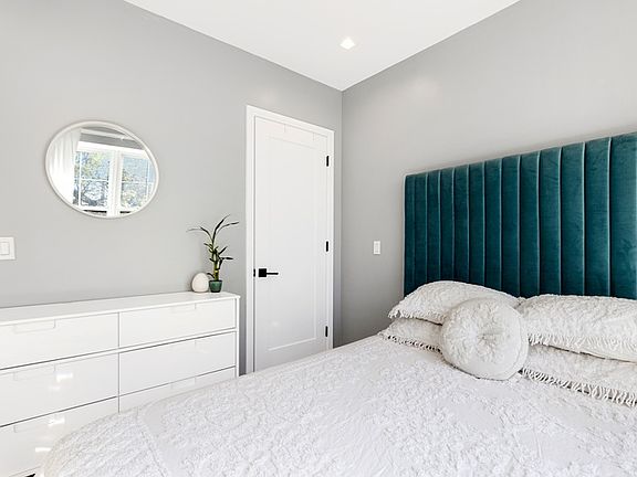 5th image of 1229 Putnam Ave #3C