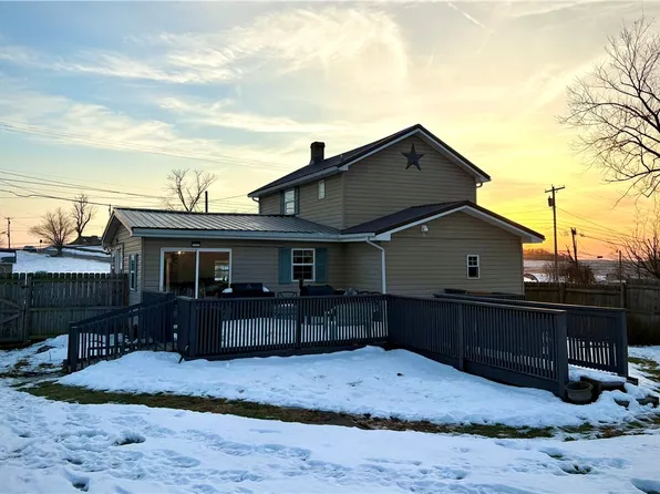 1465 Mount Pleasant Rd S, West Newton, PA 15089