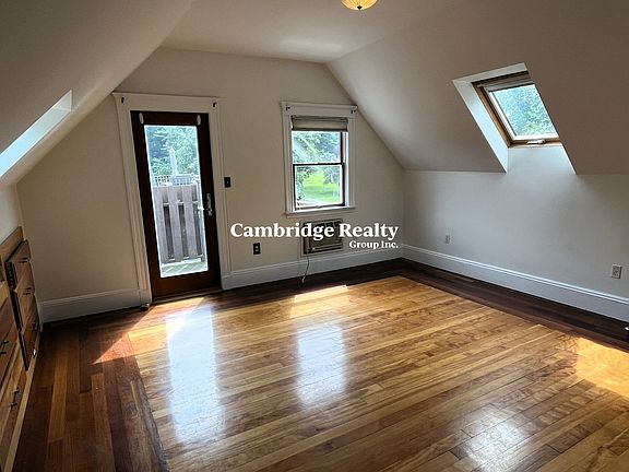 3rd image of 346-348 Belmont St #2T