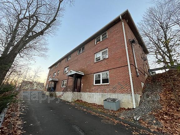 5th image of 451 Divinity St #E