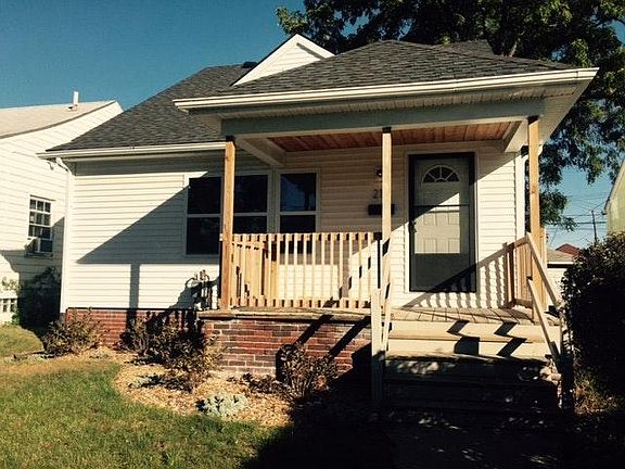 2nd image of 218 W Bennett Ave