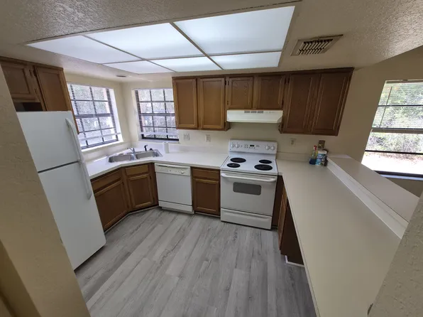 7439 Canterbury St, Spring Hill, FL 34606
