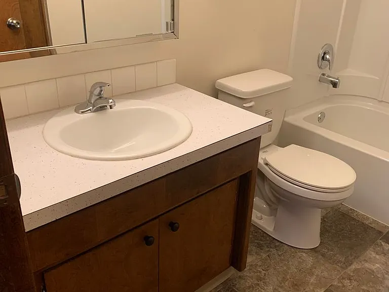 Cottonwood Apartments — Photo 19