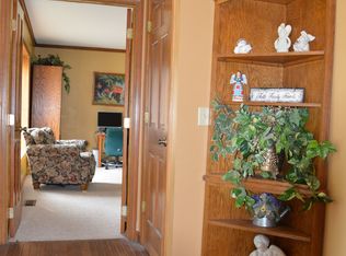 4310 River Bluff Dr, Fort Wayne, IN 46835