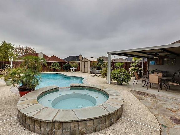 5th image of 1714 Hillwood Dr