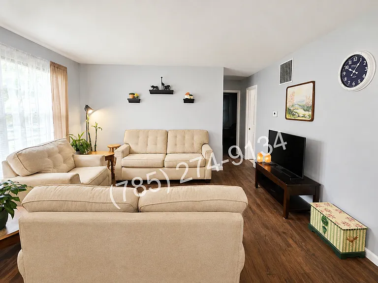 512 W Cloud St — Photo 5