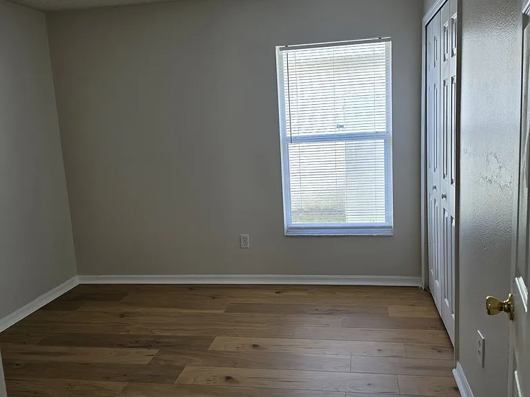 405 Cheshire Way — Photo 7