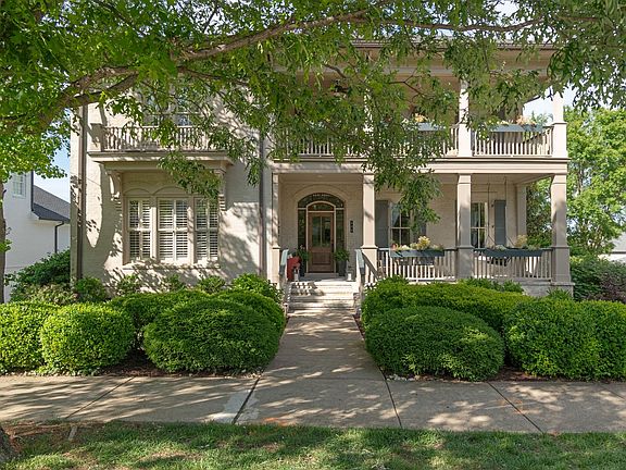 3rd image of 406 Wild Elm St