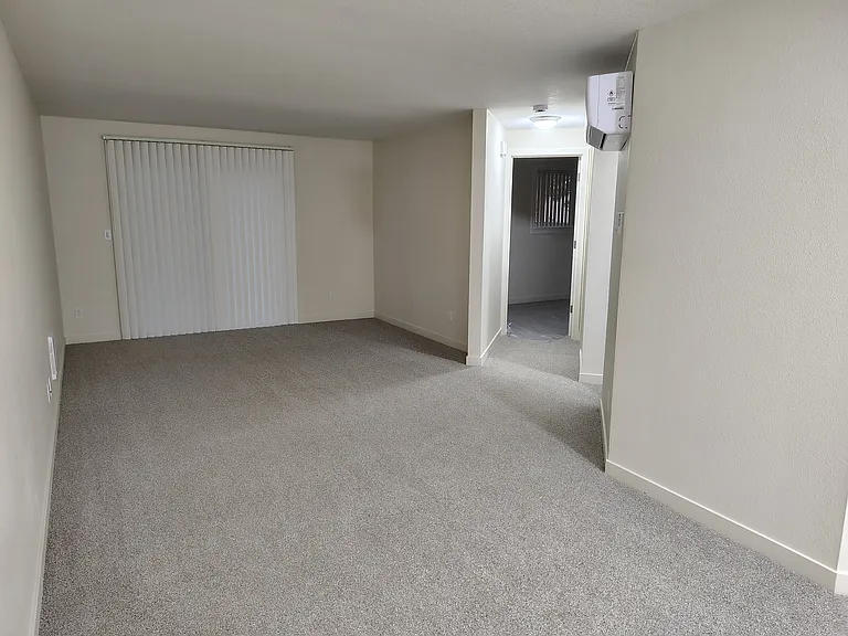 128 SE 162nd Ave #16 — Photo 3