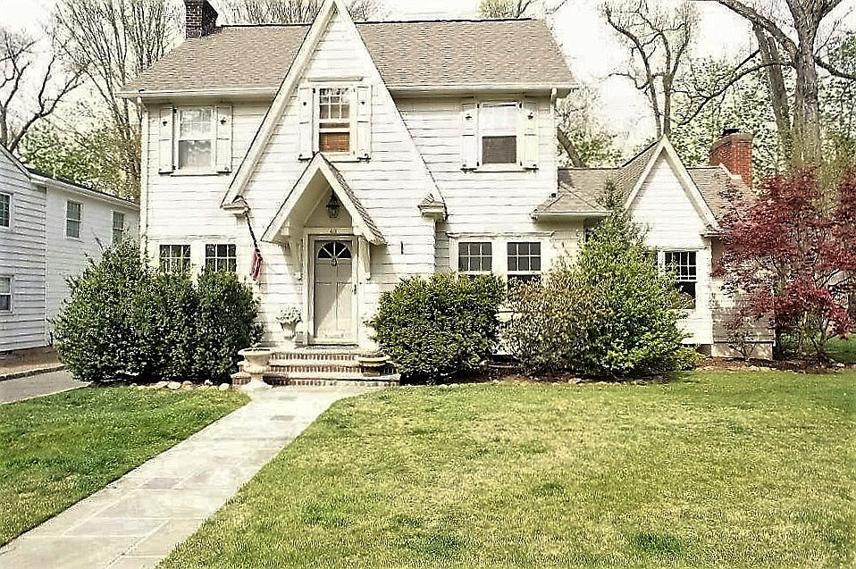 1st image of 49 Oak Ln