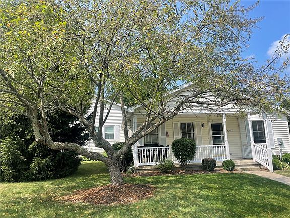 2nd image of 4010 Greenway Dr #20