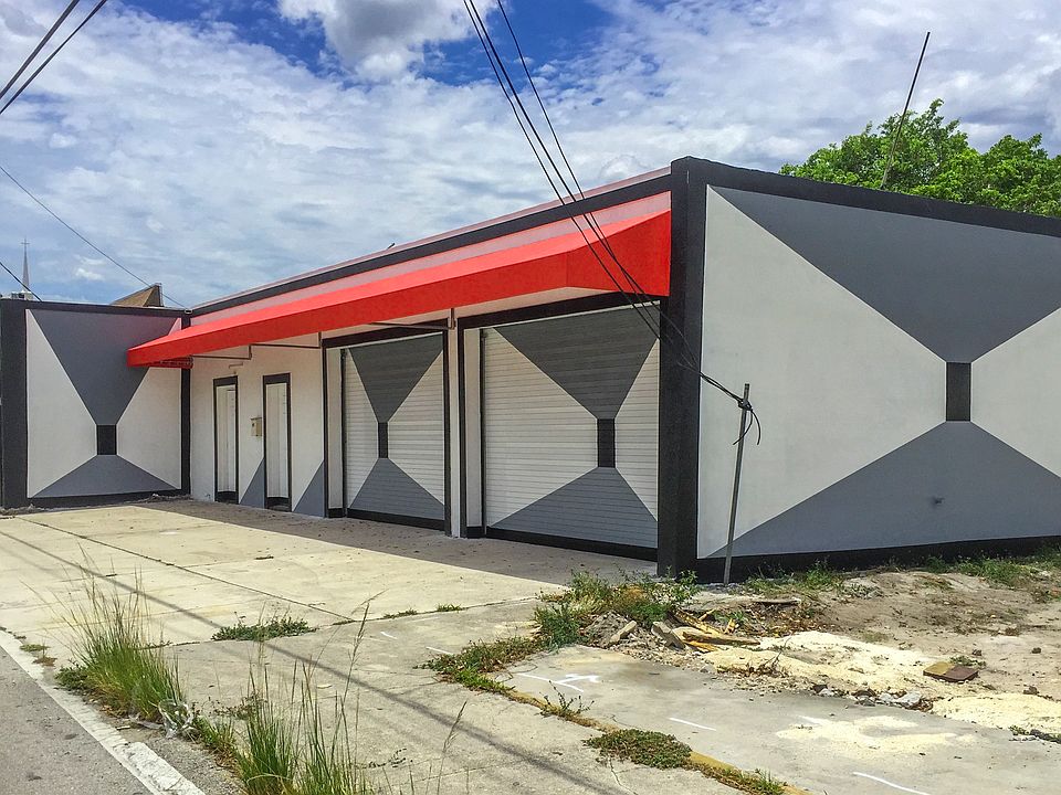 2nd image of 409 N Dixie Hwy