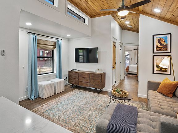 3rd image of 409 Woodland Ave