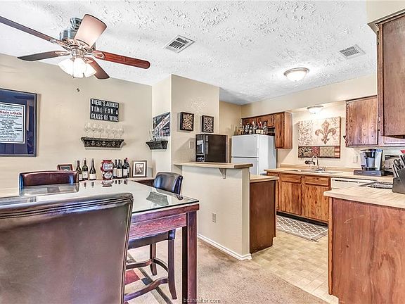 5th image of 407 Fall Cir #A-d