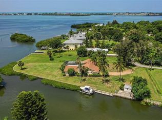 1897 New Point Comfort Rd, Englewood, FL 34223