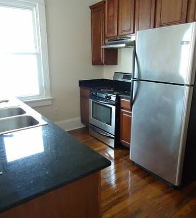 kitchen 2719 side