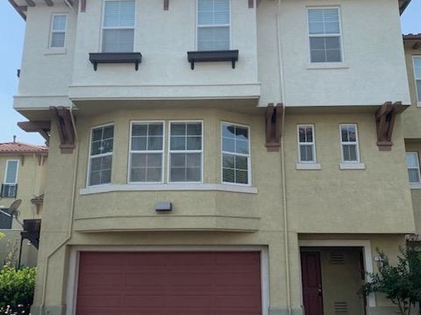 52 Picasso Ct