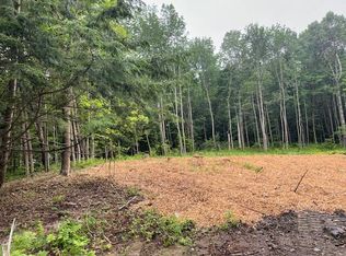 17 Charles St, Winthrop, ME 04364