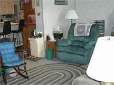 5th image of 102 Maple Gardens Dr