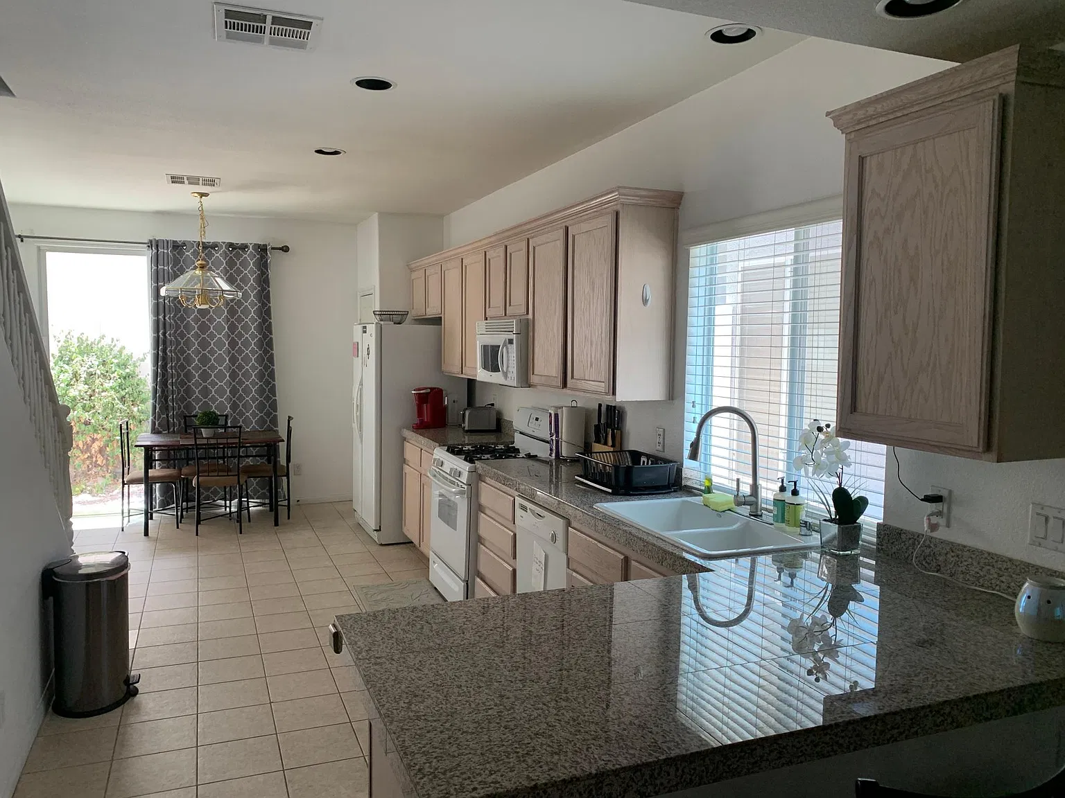 1635 Rainbow Dream Ave — Photo 2
