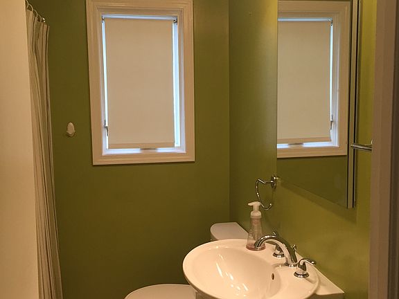 3rd image of 2055 Lakeview Ave