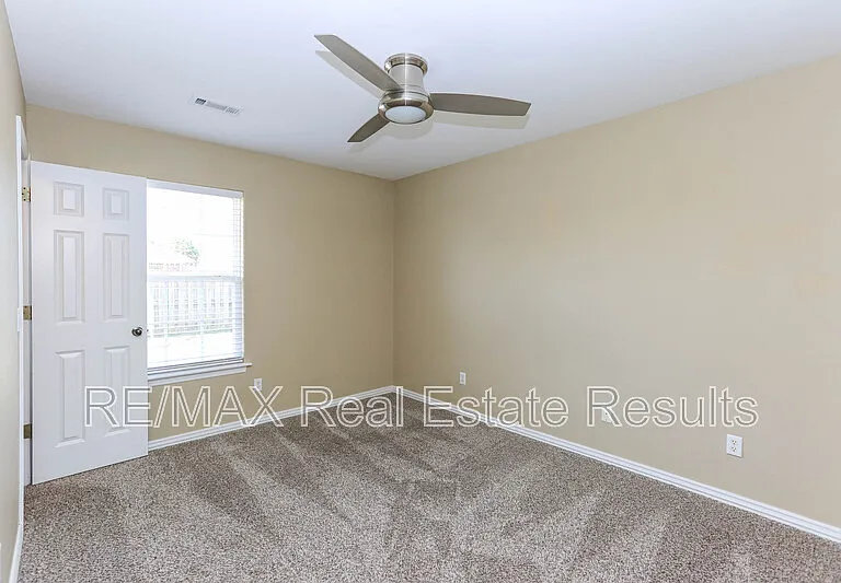 3703 SW Carriageway Ave — Photo 23