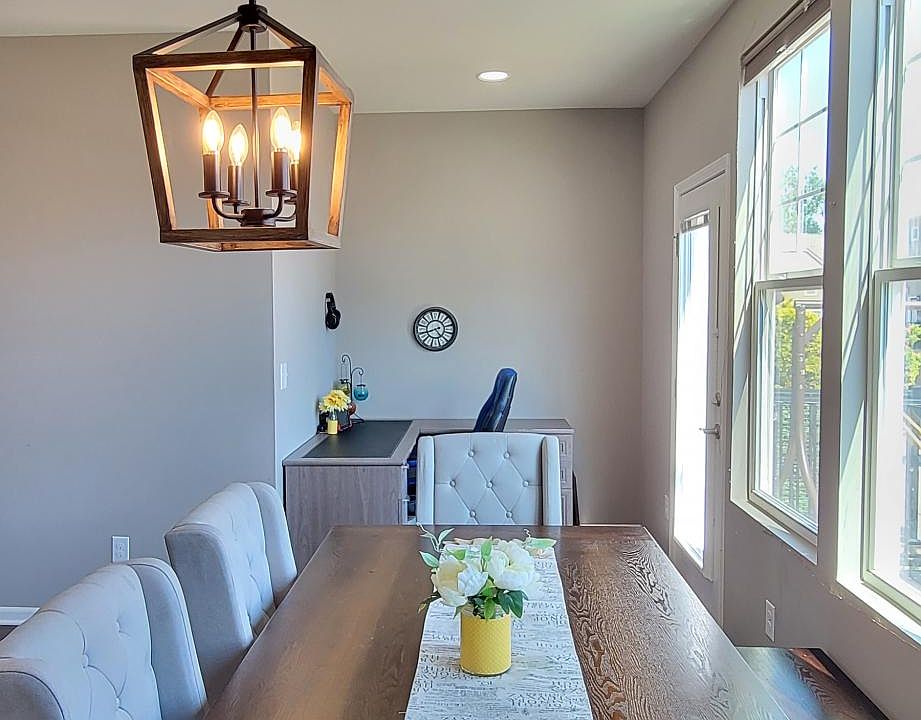 2738 Helmsdale Cir, Rochester Hills, MI 48307 Zillow