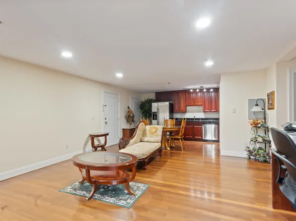 1720 New York Avenue image 3 of 25