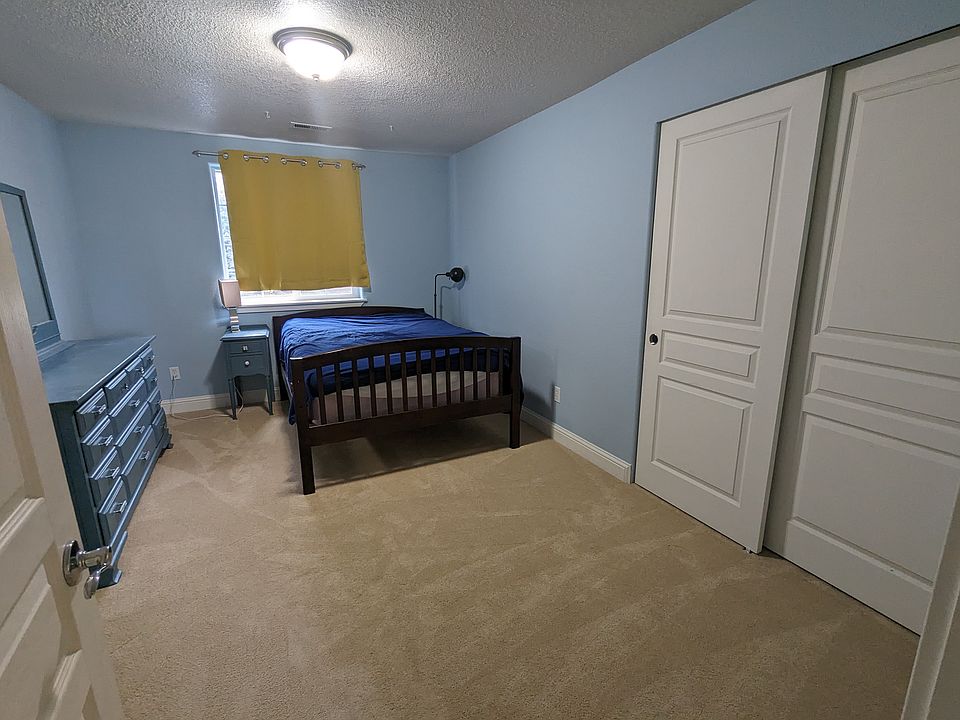 Fully furnished room