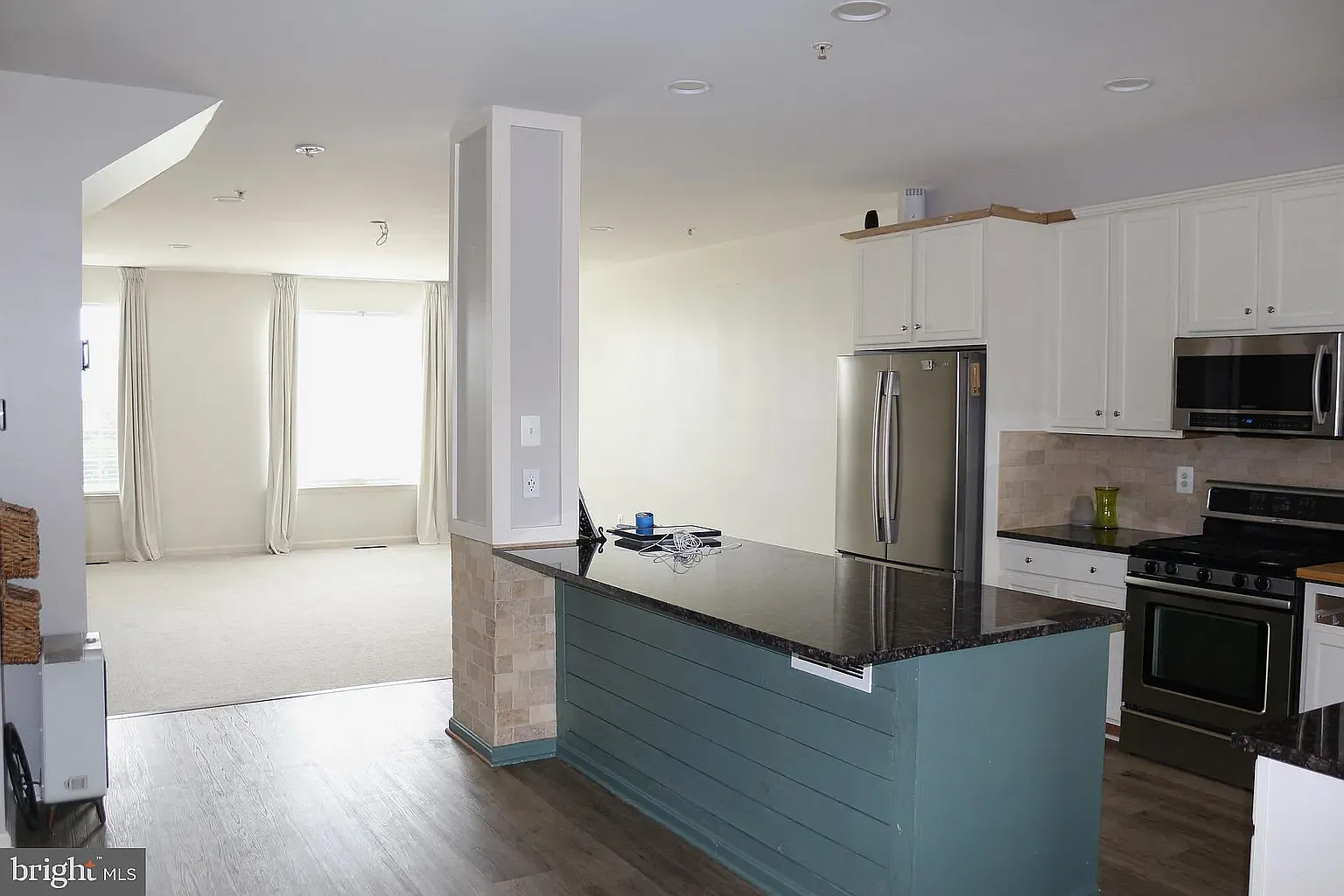 12956 Yellow Jacket Rd — Photo 3