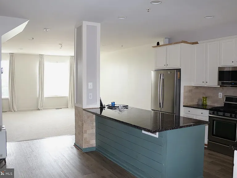 12956 Yellow Jacket Rd — Photo 3