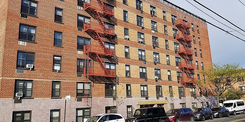 2nd image of 877 Bay Ridge Ave APT 3