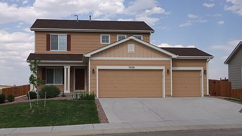 Great Covered Front Porch