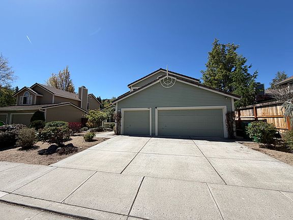 3rd image of 3110 Sweet Clover St
