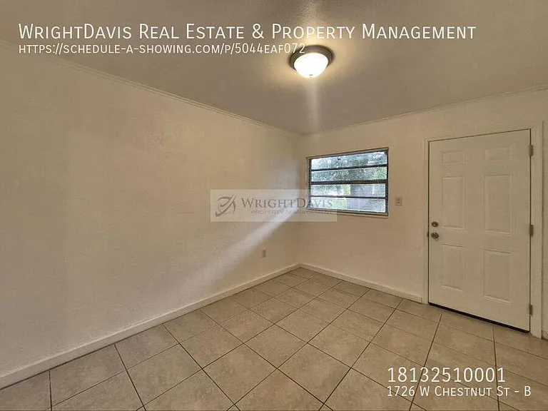 1726 W Chestnut St #B — Photo 4