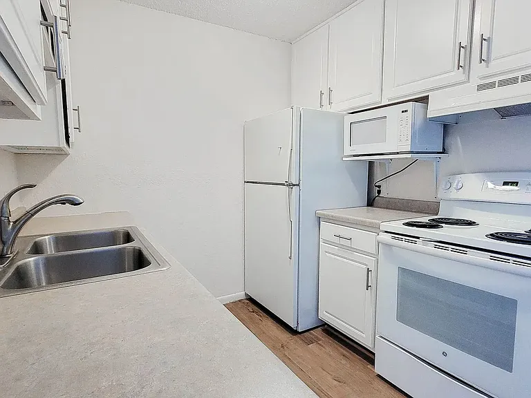 Silver View Villa — Photo 6